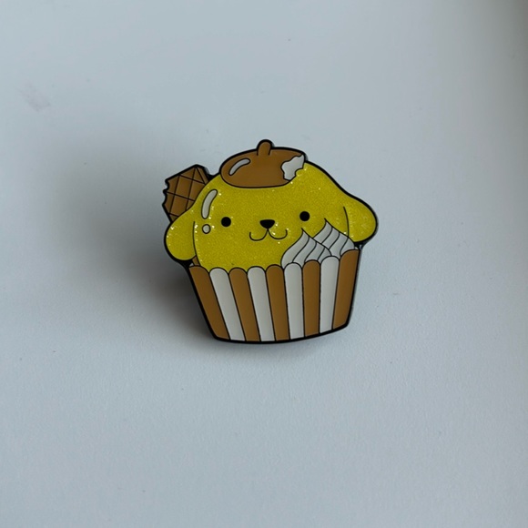 Sanrio glitter cupcakes Hello Kitty and friends blind box PinPompompurin - Picture 1 of 3